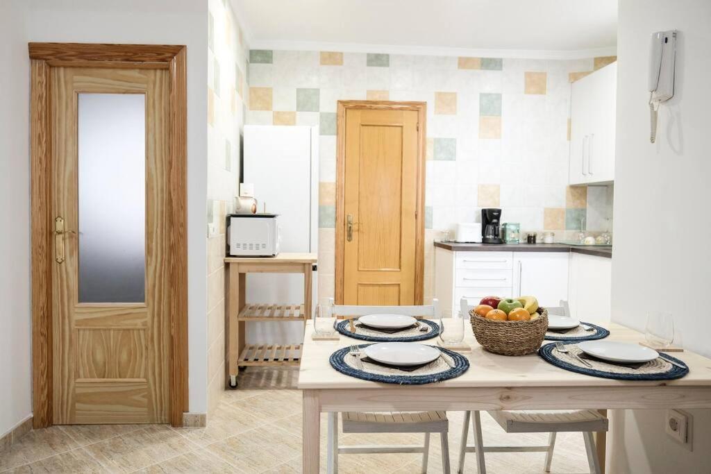 Apartamento A 100M Del Ayuntamiento Huelva Exterior photo